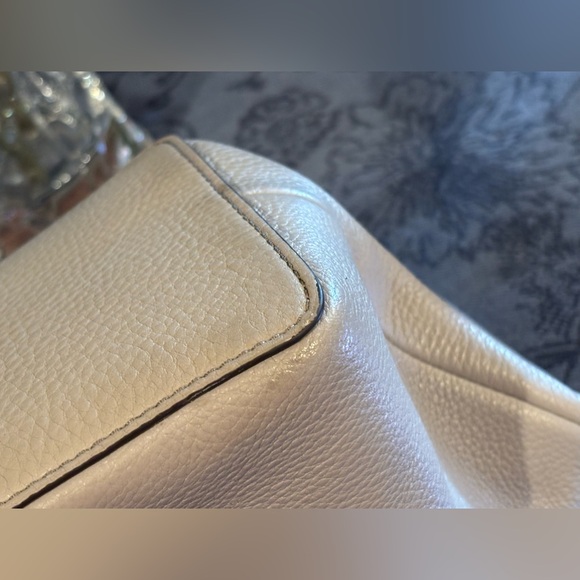 Michael Kors Bedford Pebbled Leather Tote color is taupe. size 11”W x 10H x 5”D - Picture 3 of 12